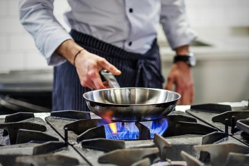 Alimentador vibratório eletromecânico: a solução precisa para o seu processo de alimentação