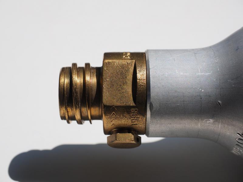 Descubra como a peneira vibratória industrial pode melhorar a eficiência da sua produção